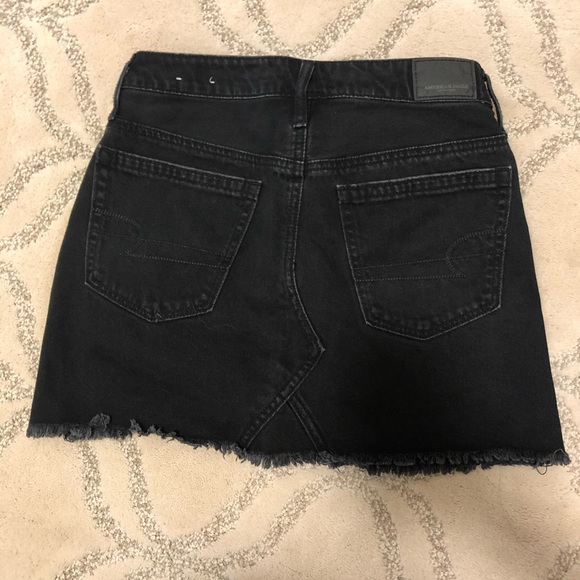 American Eagle Black Denim Skirt - Picture 2 of 2